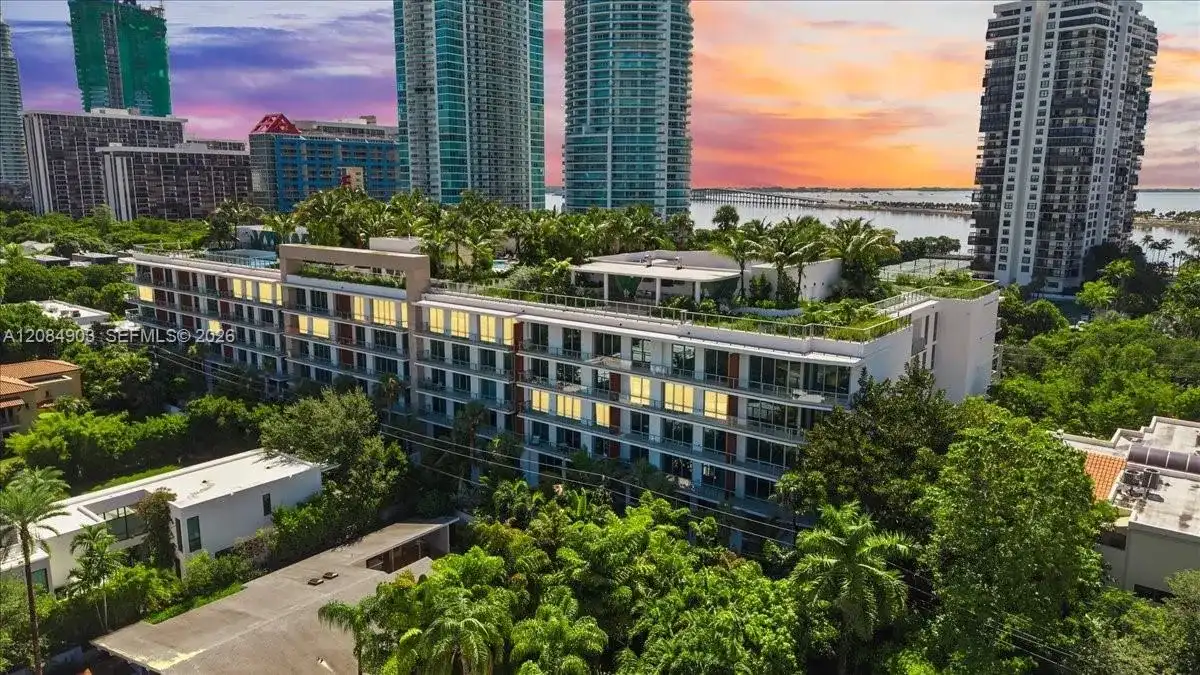 2200 Brickell Avenue # 422, Miami FL 33129