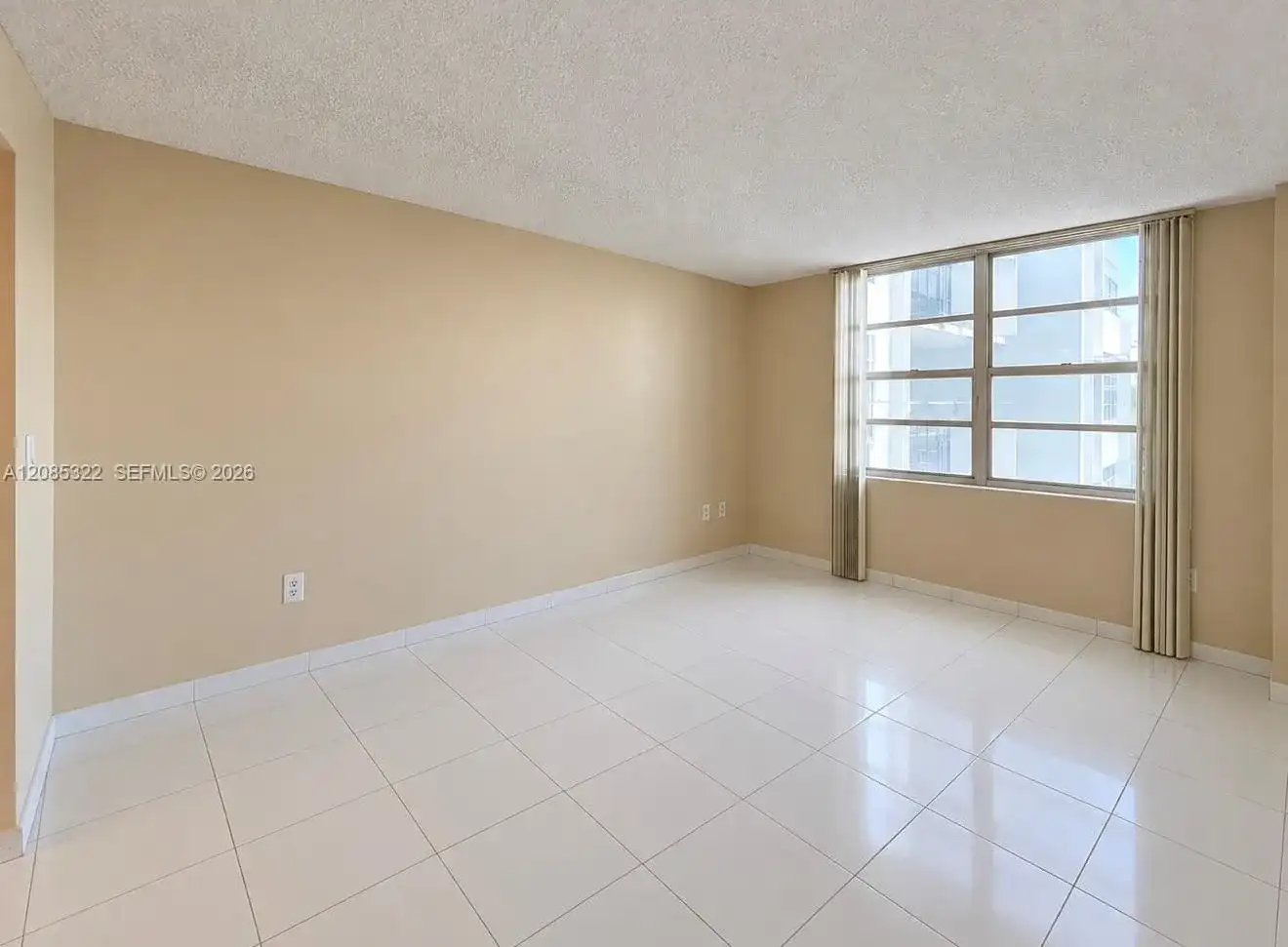 2750 NE 183rd St # 601, Aventura FL 33160