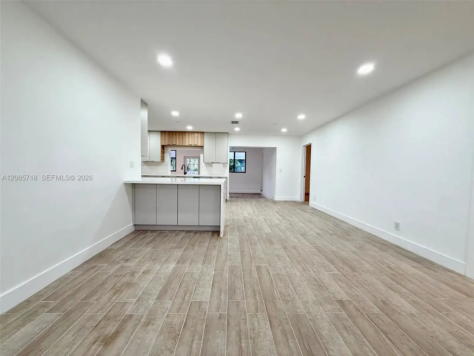 2201 N 54th Ave # 0, Hollywood FL 33021