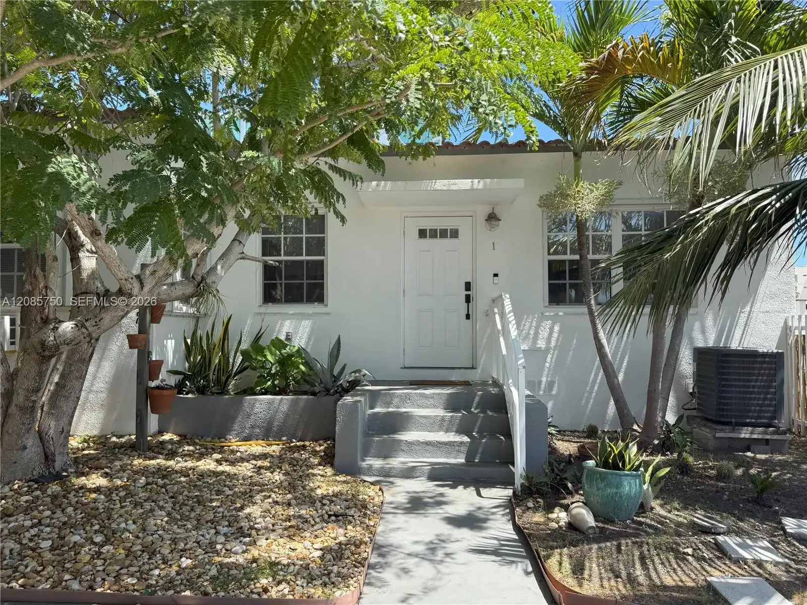 8401 Crespi Blvd # 1, Miami Beach FL 33141