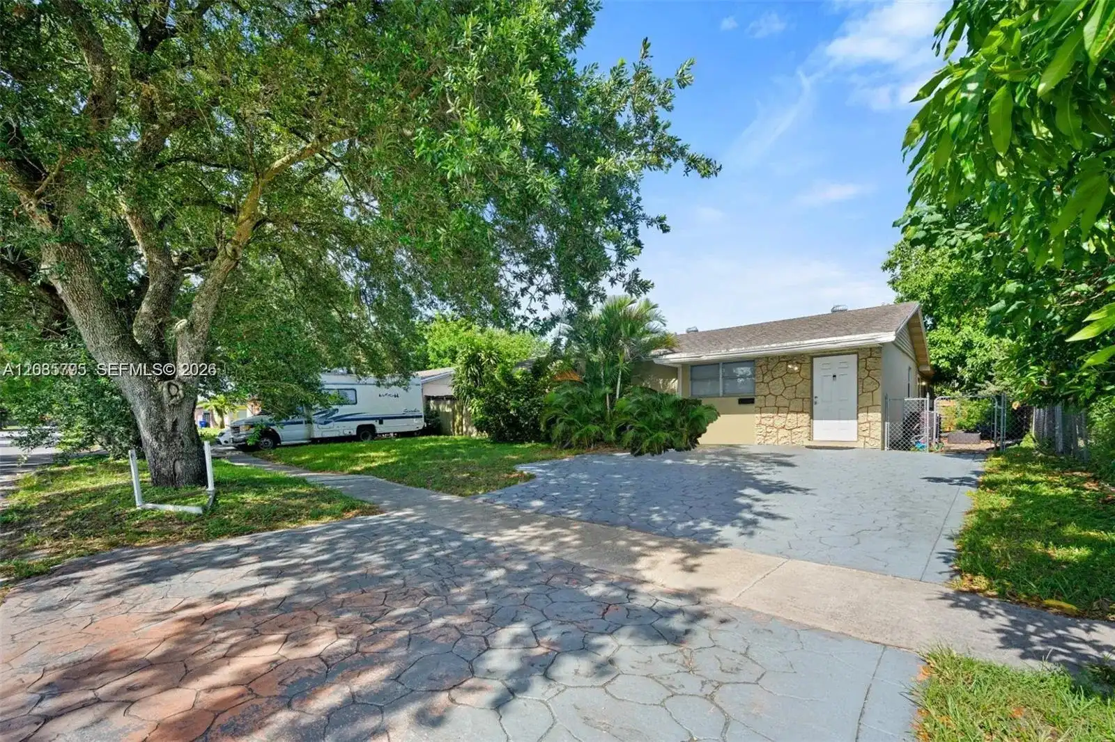 3530 N 65th Ave, Hollywood FL 33024