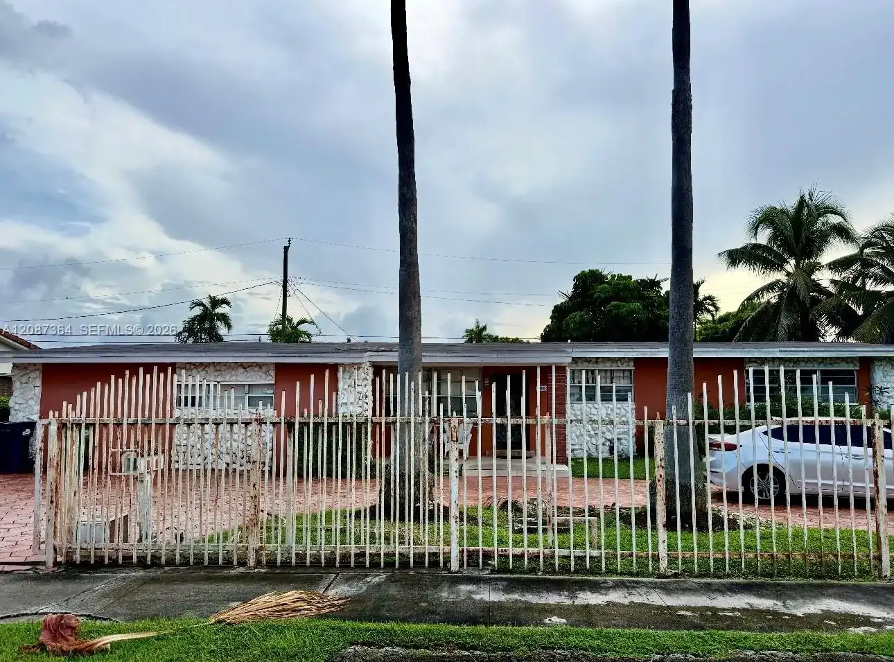 5065 SW 90th Ct, Miami FL 33165