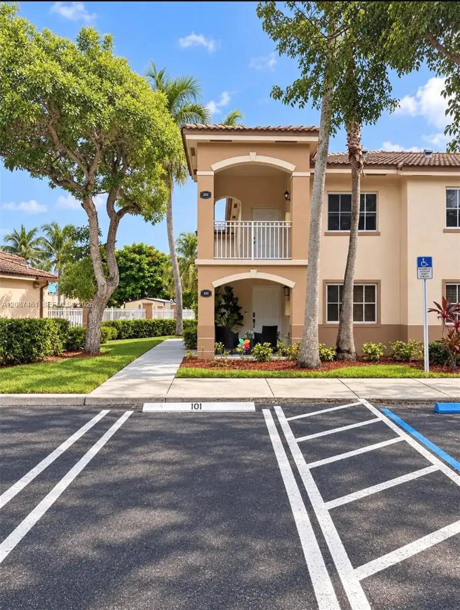 2650 SE 12th Pl # 201, Homestead FL 33035