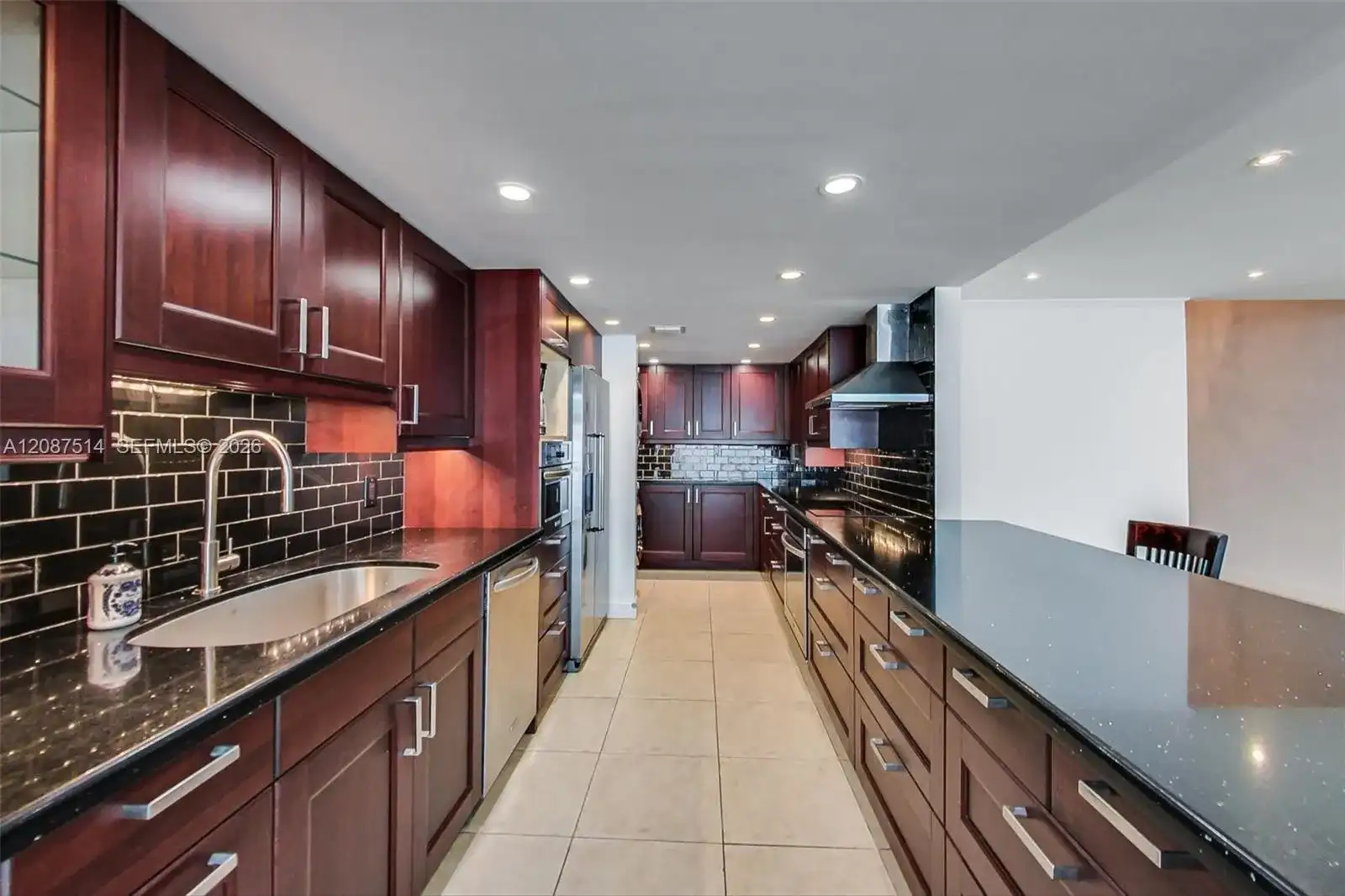 8613 SW 79th Pl, Miami FL 33143