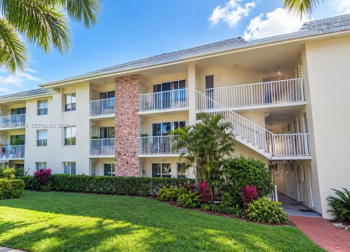 240 Galen Dr # 110, Key Biscayne FL 33149