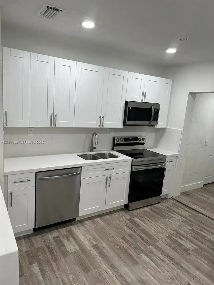 3045 SW 21st St # 3047, Miami FL 33145