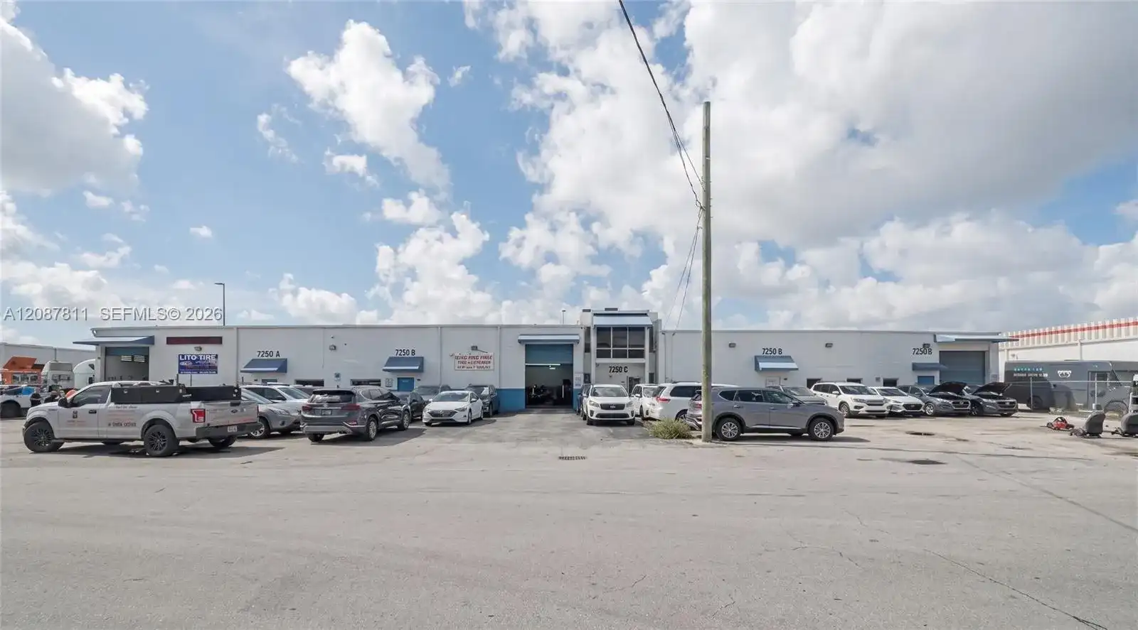 7250 NW 41st St, Miami FL 33166