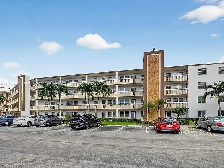 4076 E Guildford E # 4, Boca Raton FL 33434