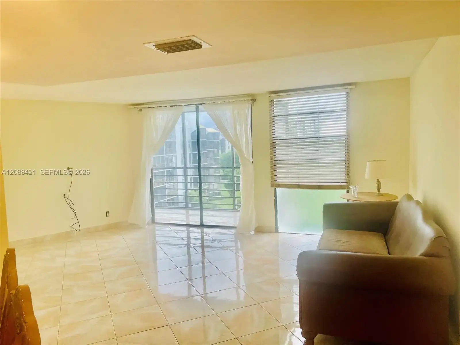 20400 W Country Club Dr # 711, Aventura FL 33180