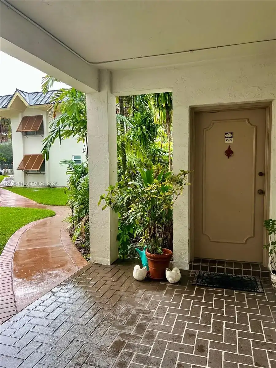 9304 SW 77th Ave # C3, Miami FL 33156