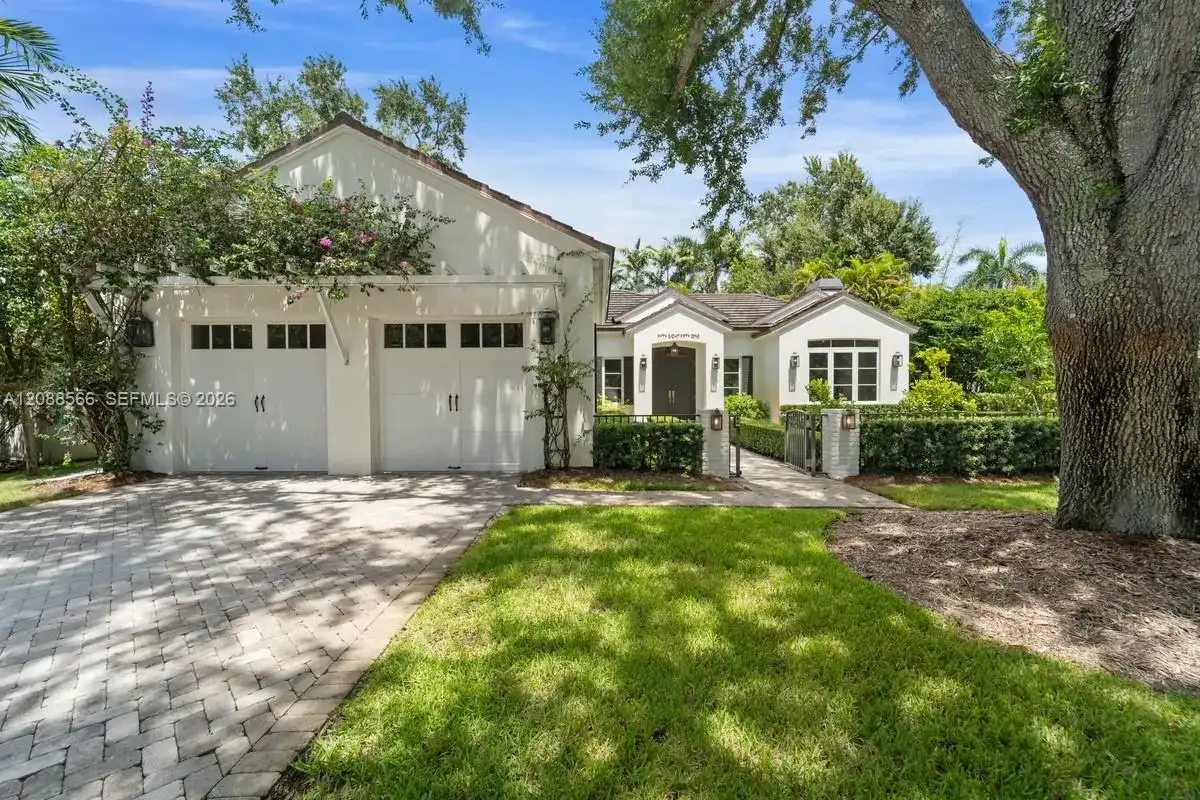 5851 SW 77th Ter, South Miami FL 33143
