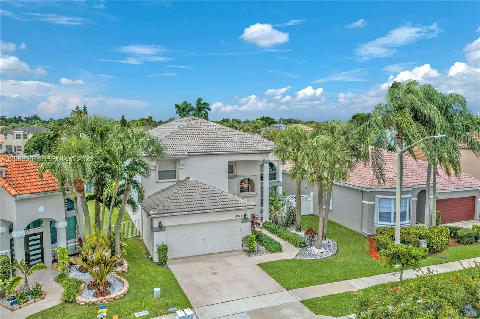 15922 NW 14th Pl, Pembroke Pines FL 33028
