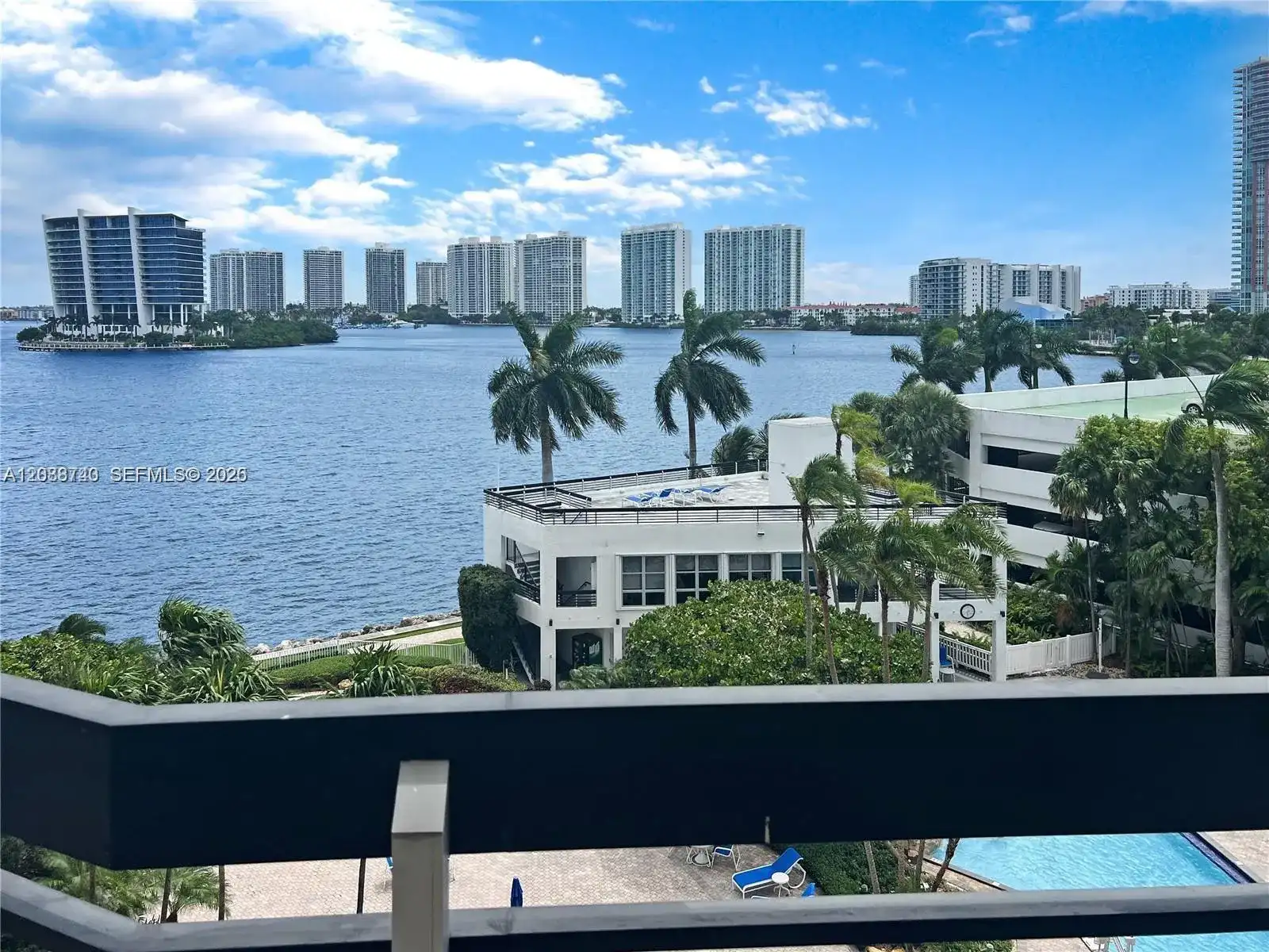 3600 Mystic Pointe Dr # 604, Aventura FL 33180