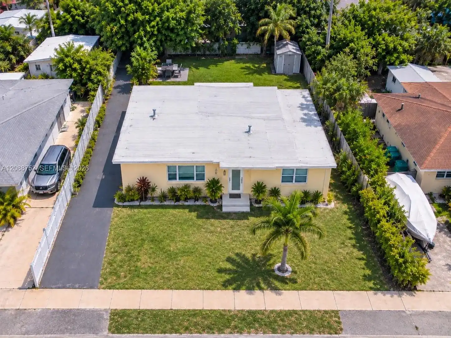 745 NW 126th St, North Miami FL 33168