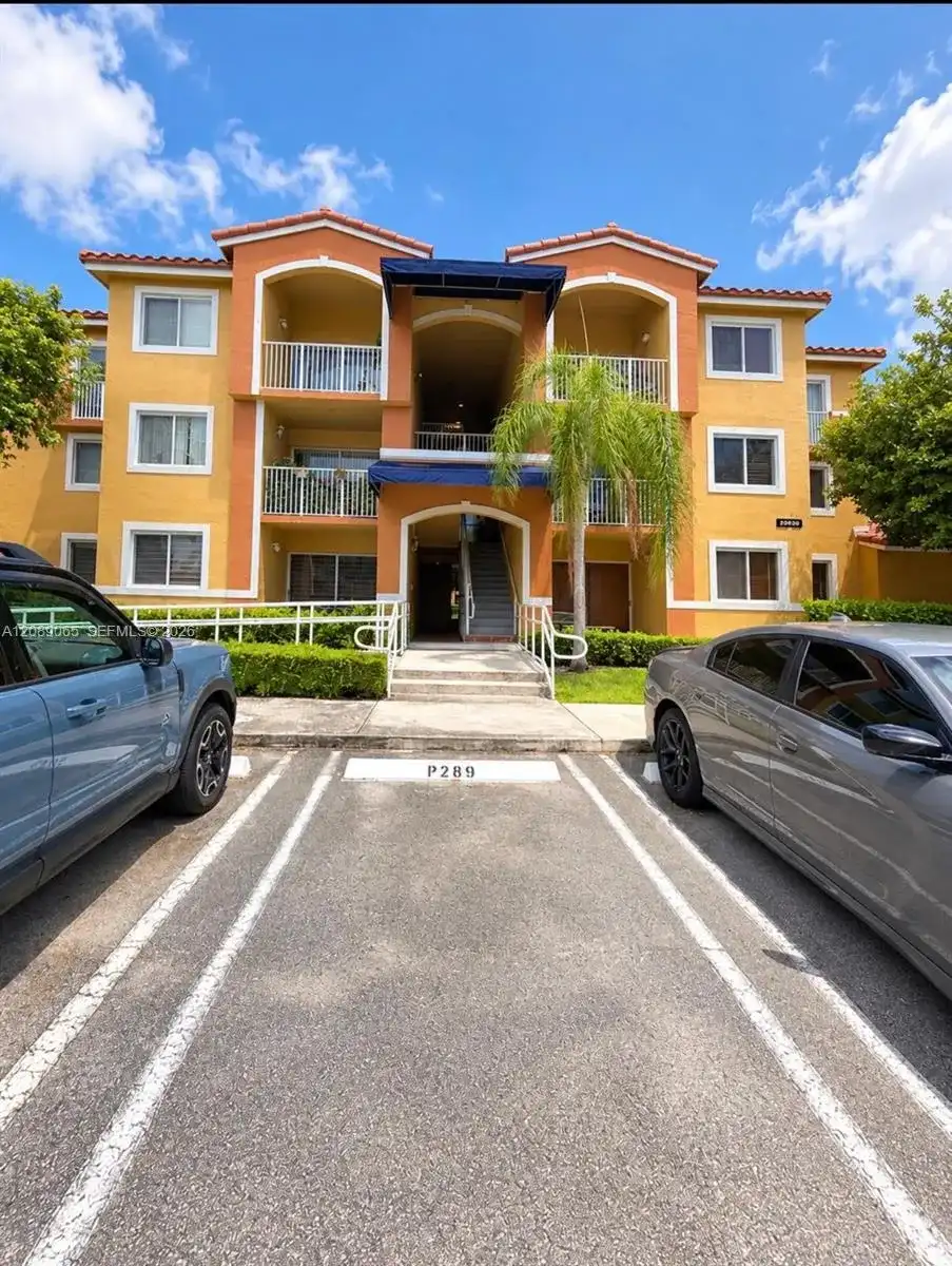 20930 SW 87th Ave # 207, Cutler Bay FL 33189