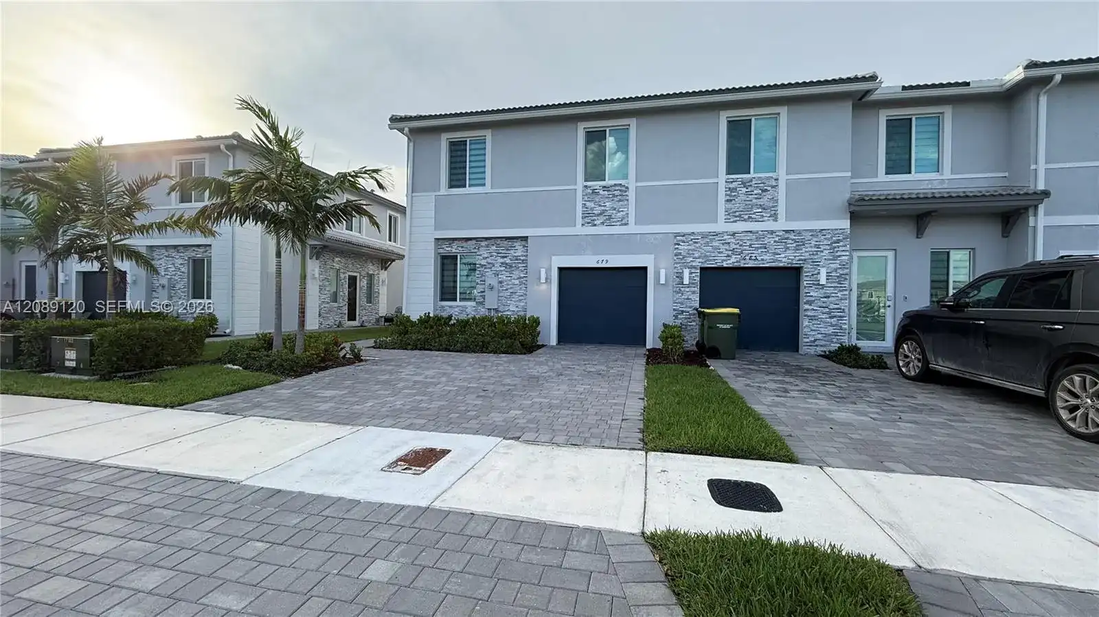 679 SE 13th St Cir, Homestead FL 33034