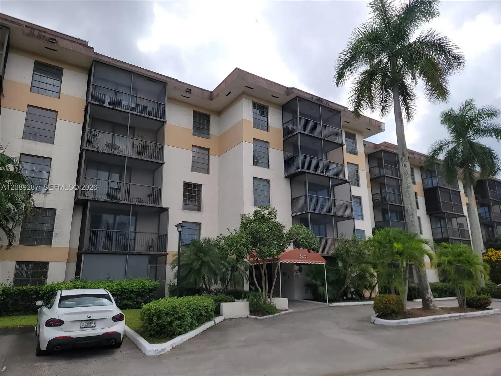5570 NW 44th St # 215A, Lauderhill FL 33319