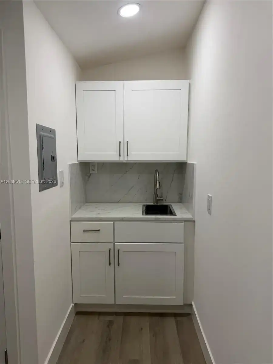 54XX NW 173 # 1, Miami FL 33055