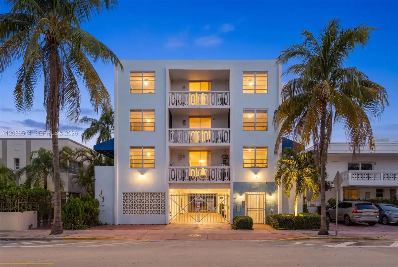 335 Collins Ave # 407, Miami Beach FL 33139