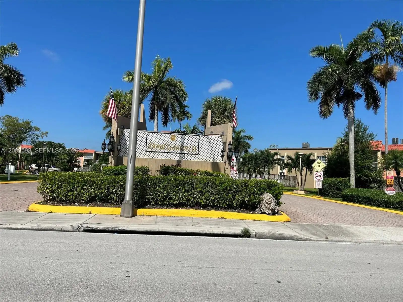 5201 Geneva Way # 207, Doral FL 33166