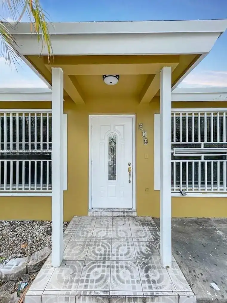 873 SW 10th St, Florida City FL 33034