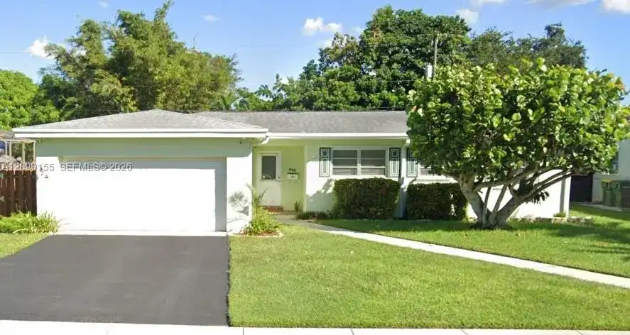 949 NW 9th St, Homestead FL 33030