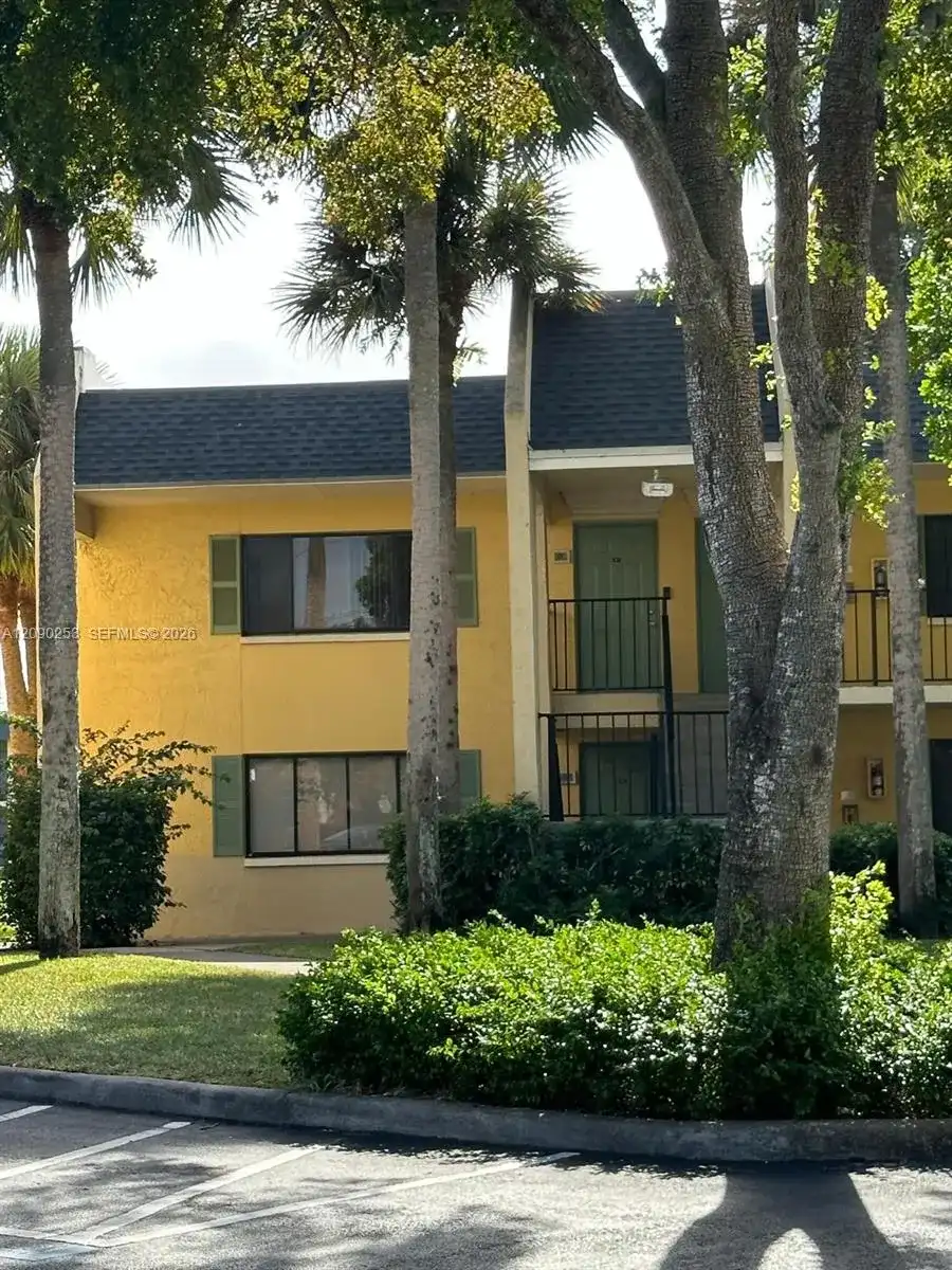 801 Meadows Circle # 801, Boynton Beach FL 33436