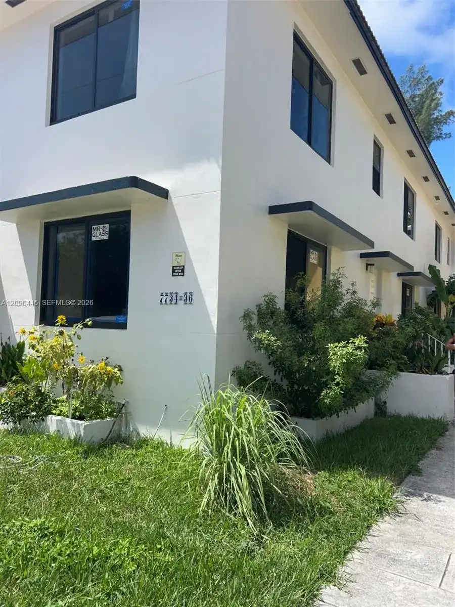 7734 Byron Ave # 6, Miami Beach FL 33141