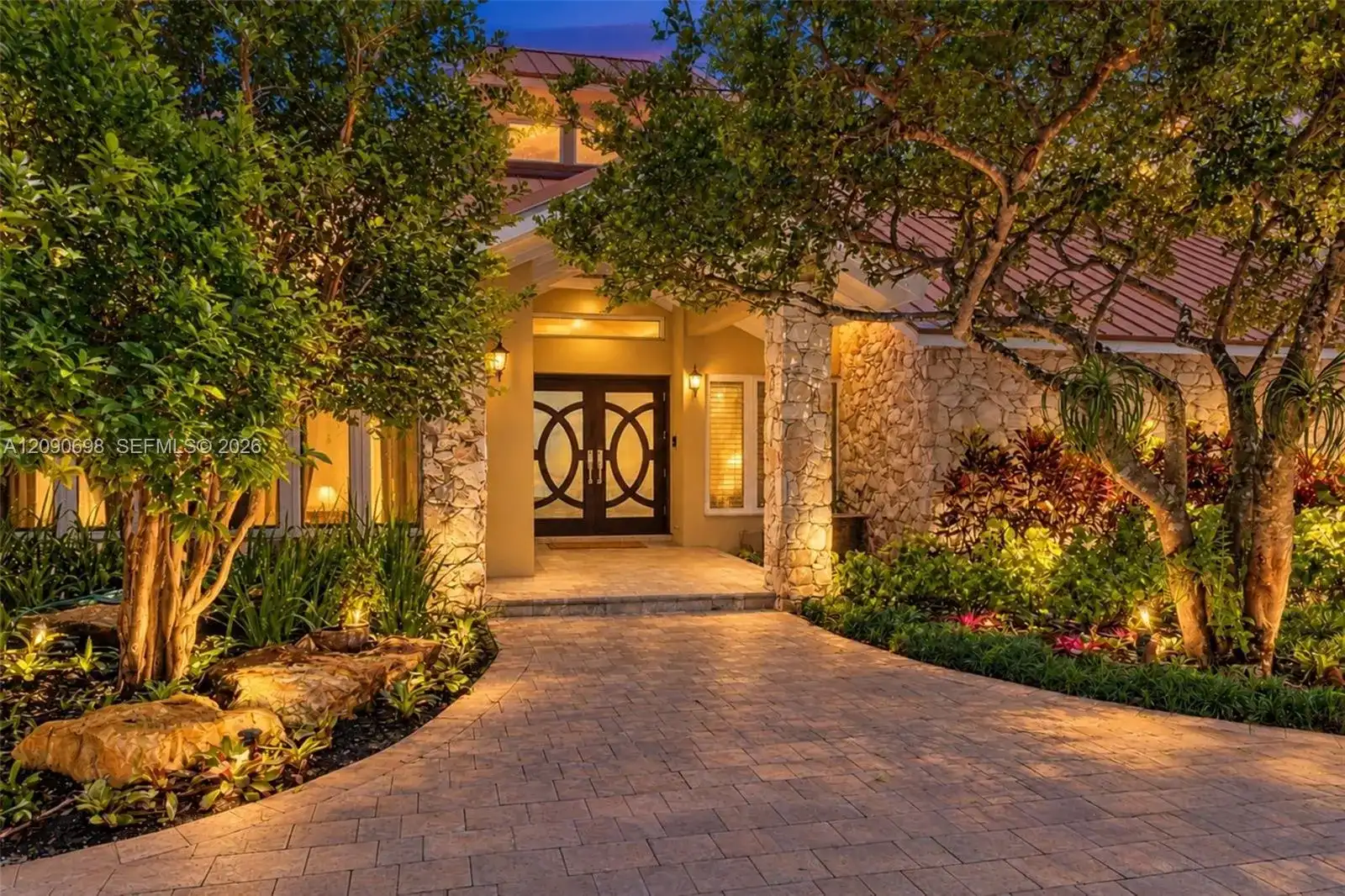 6915 SW 101st St, Pinecrest FL 33156