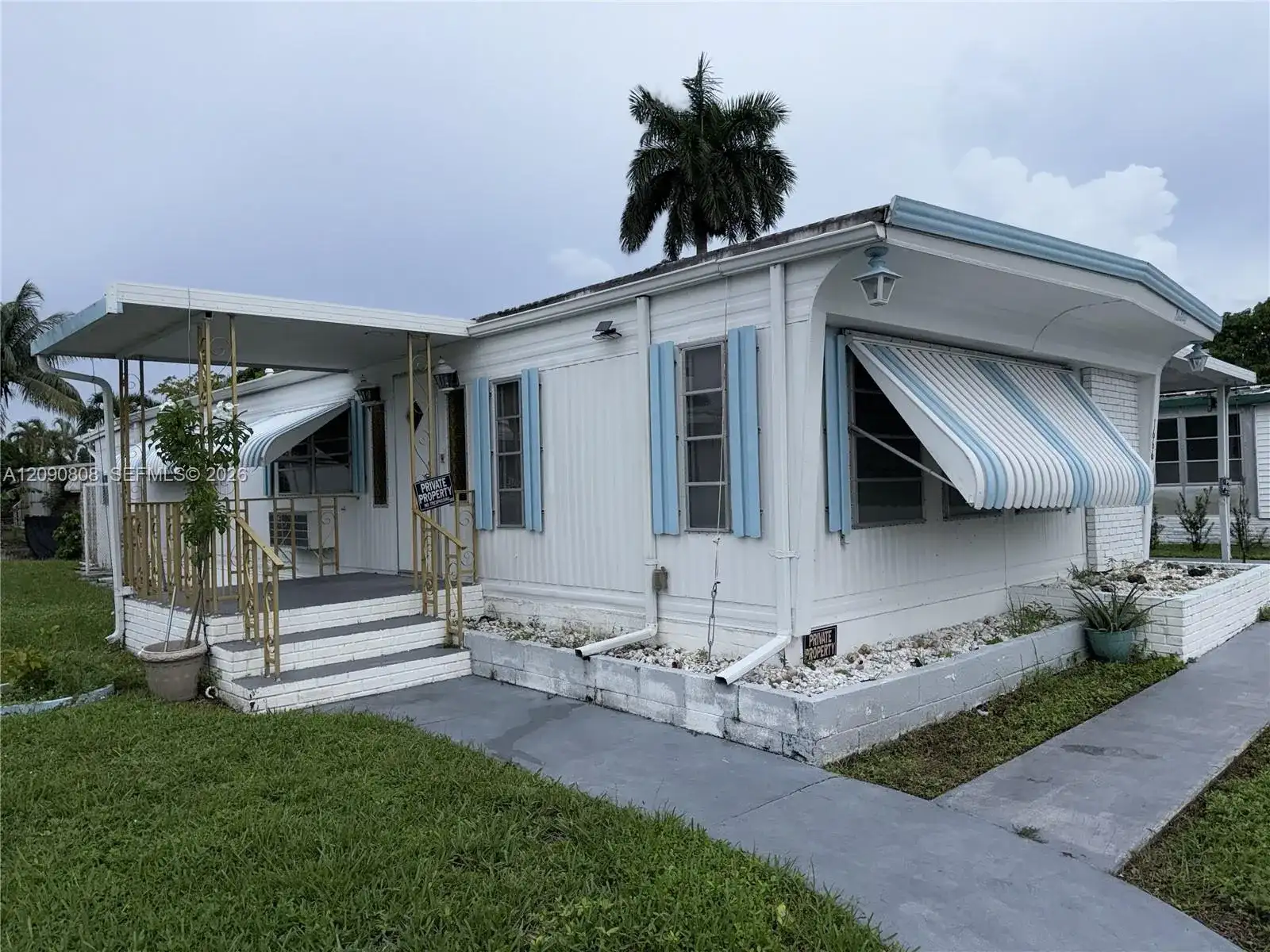 1666 SW 85th Ave, Davie FL 33324