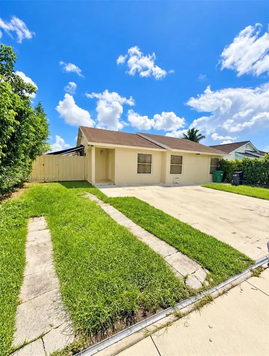 30233 SW 161st Ct, Homestead FL 33033