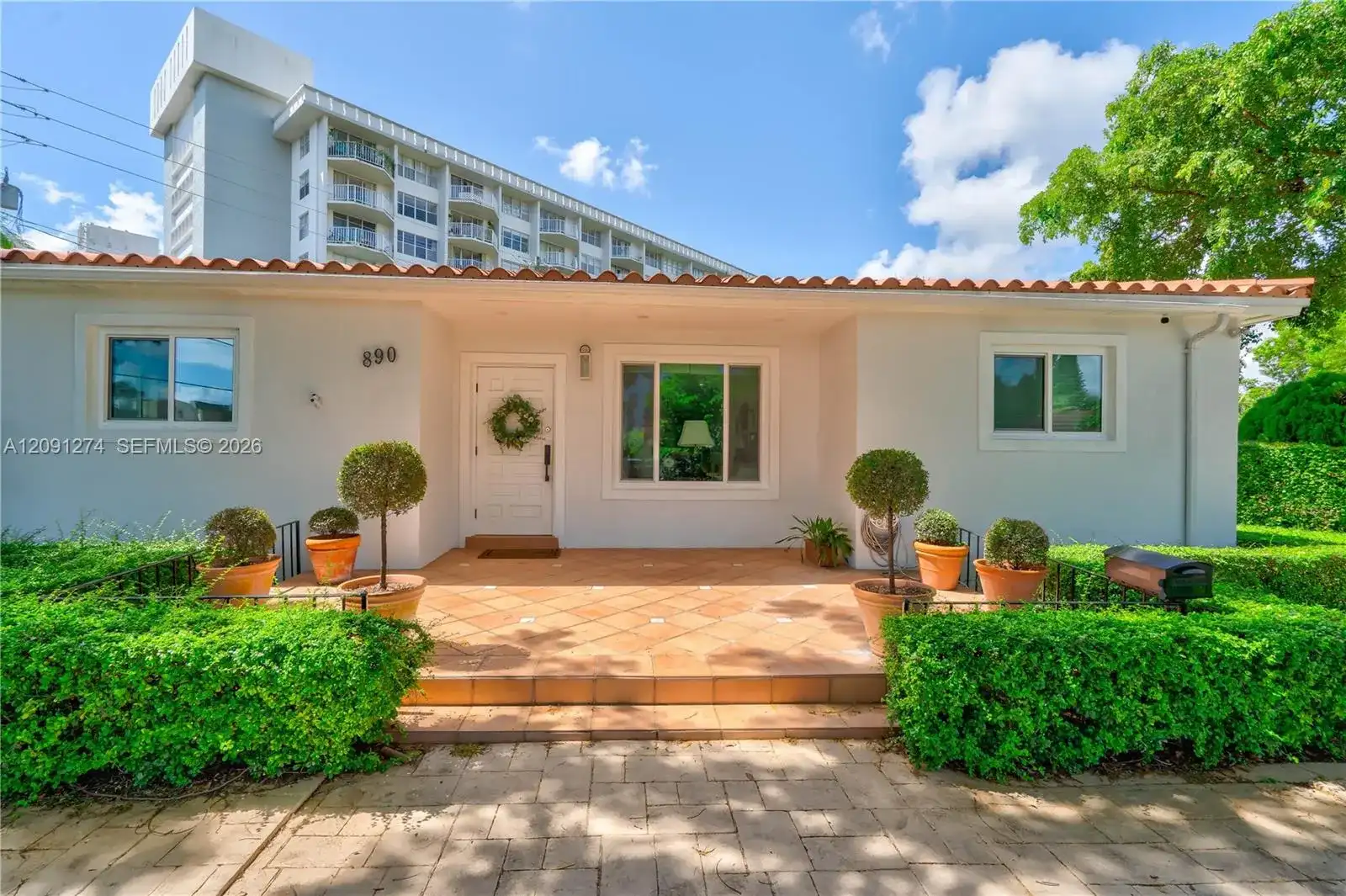 890 NE 168th St, North Miami Beach FL 33162