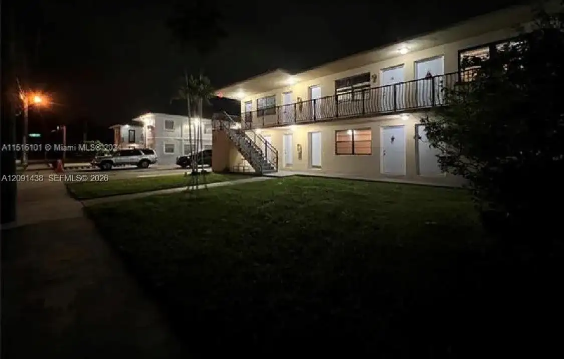 6780 SW 44th St # 1, Miami FL 33155