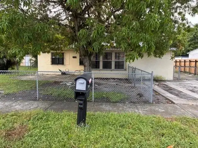 3100 NW 162nd St, Miami Gardens FL 33054