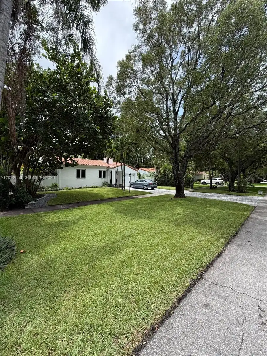 62 NW 105th St, Miami Shores FL 33150