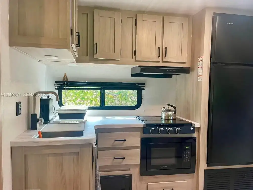 573 Mokena Dr # 1, Miami Springs FL 33166
