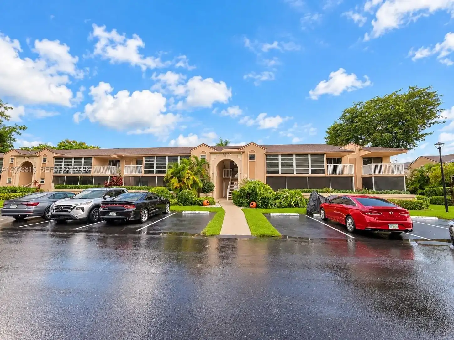 4760 NW 102nd Ave # 12, Doral FL 33178
