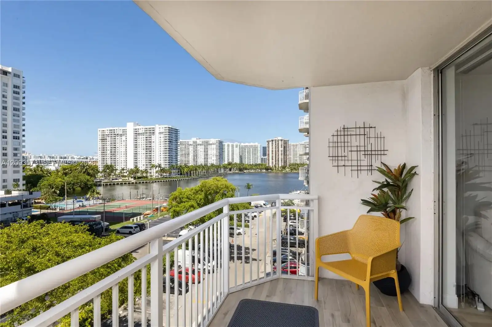 18051 Biscayne Blvd # 502, Aventura FL 33160