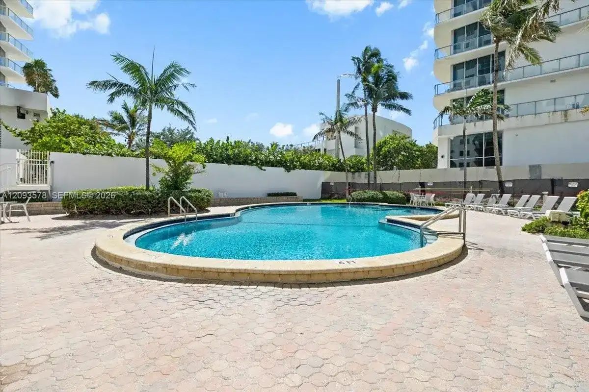4001 S Ocean Dr # 4C, Hollywood FL 33019