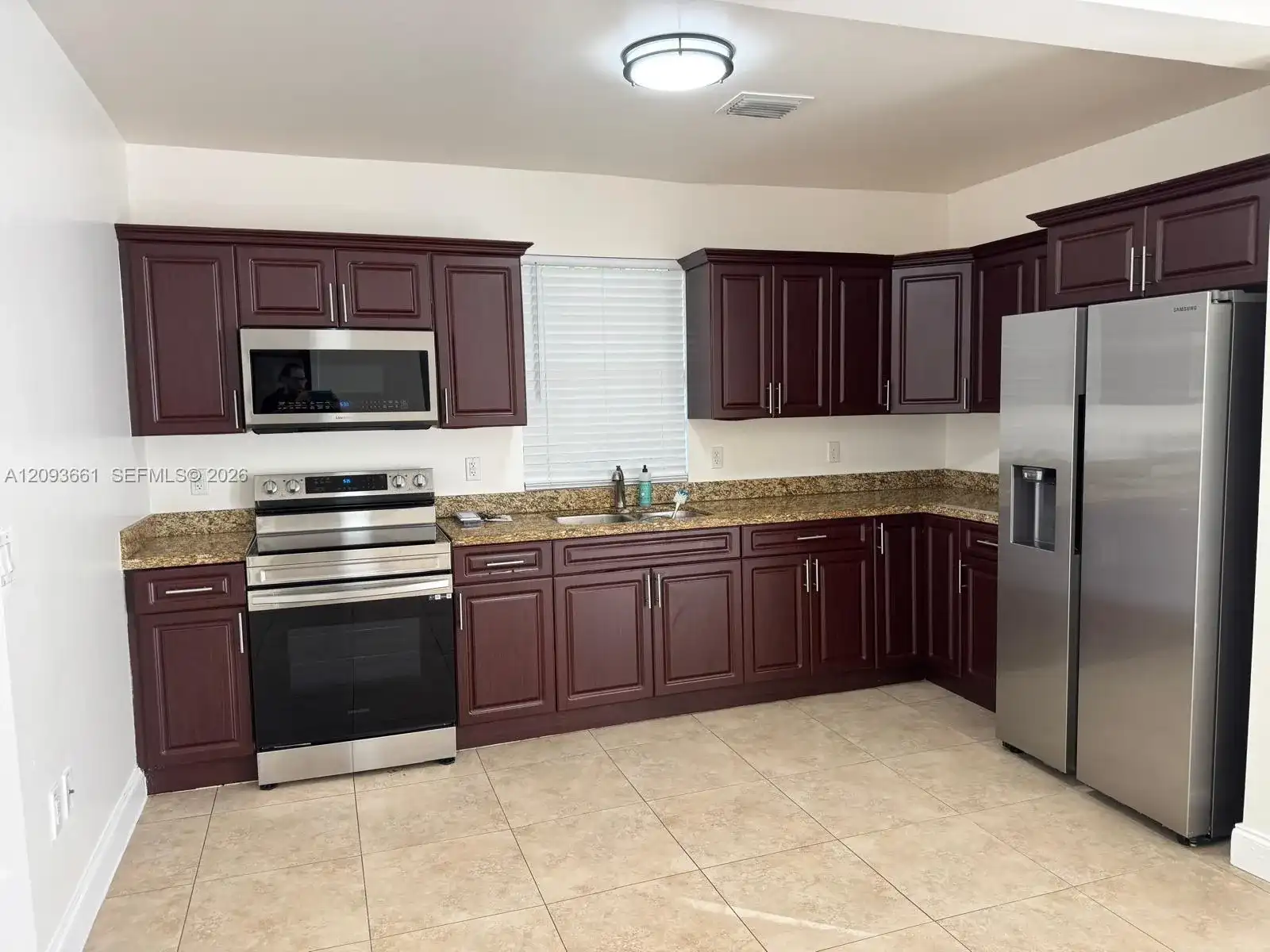 1129 SW 10th St, Miami FL 33130