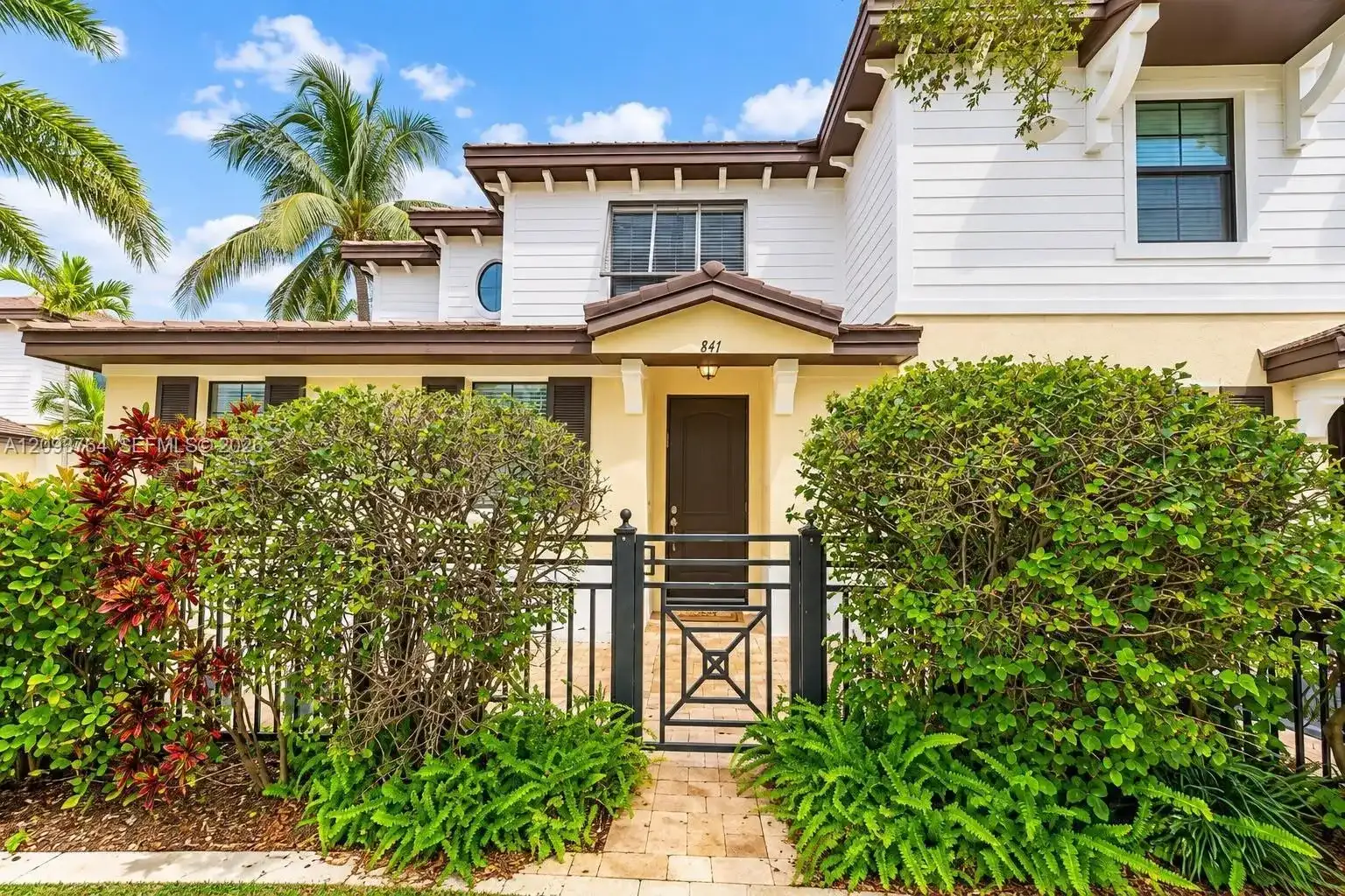 841 S Ocean Blvd, Pompano Beach FL 33062