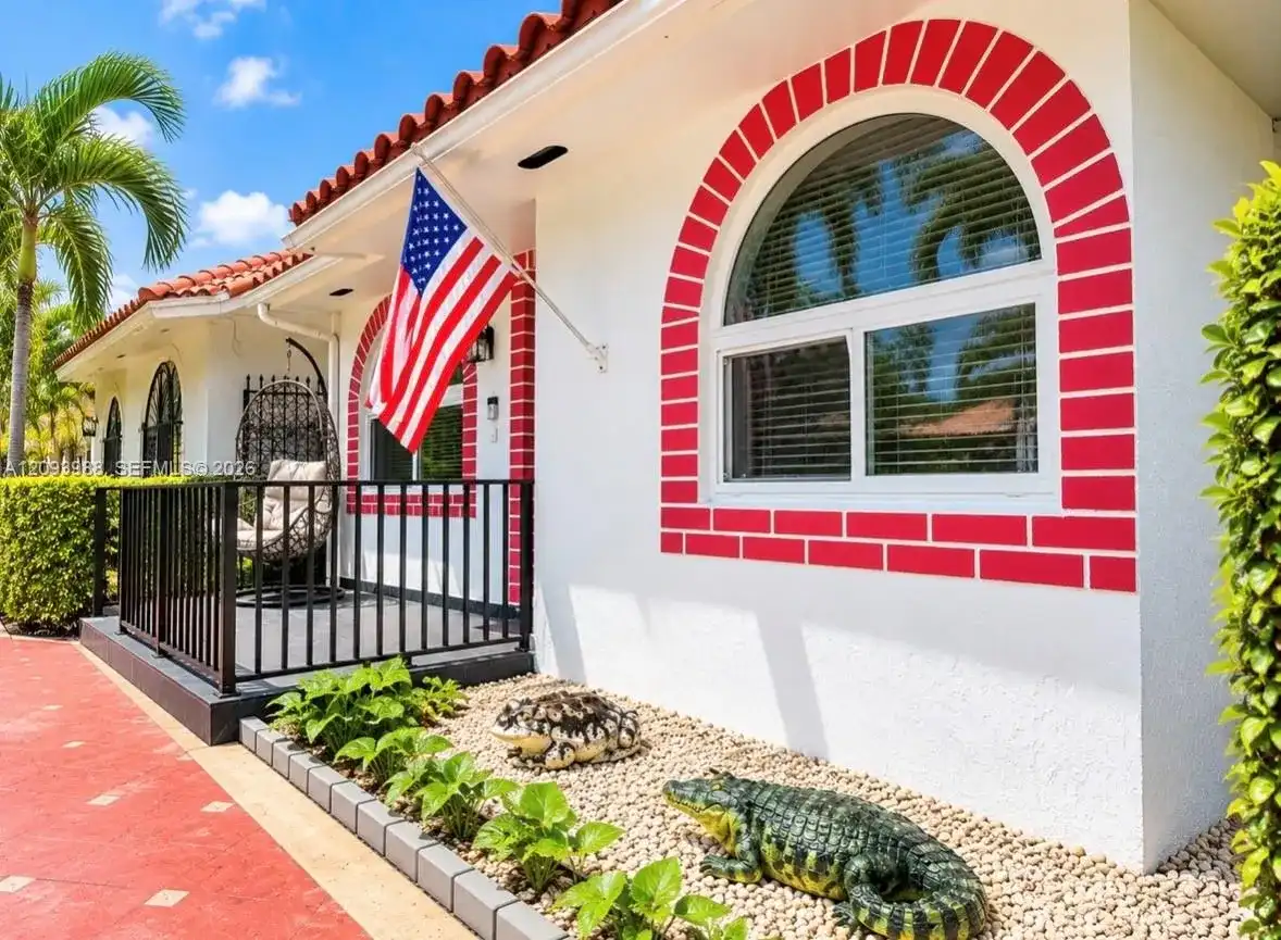 5920 W 20th Ln, Hialeah FL 33016