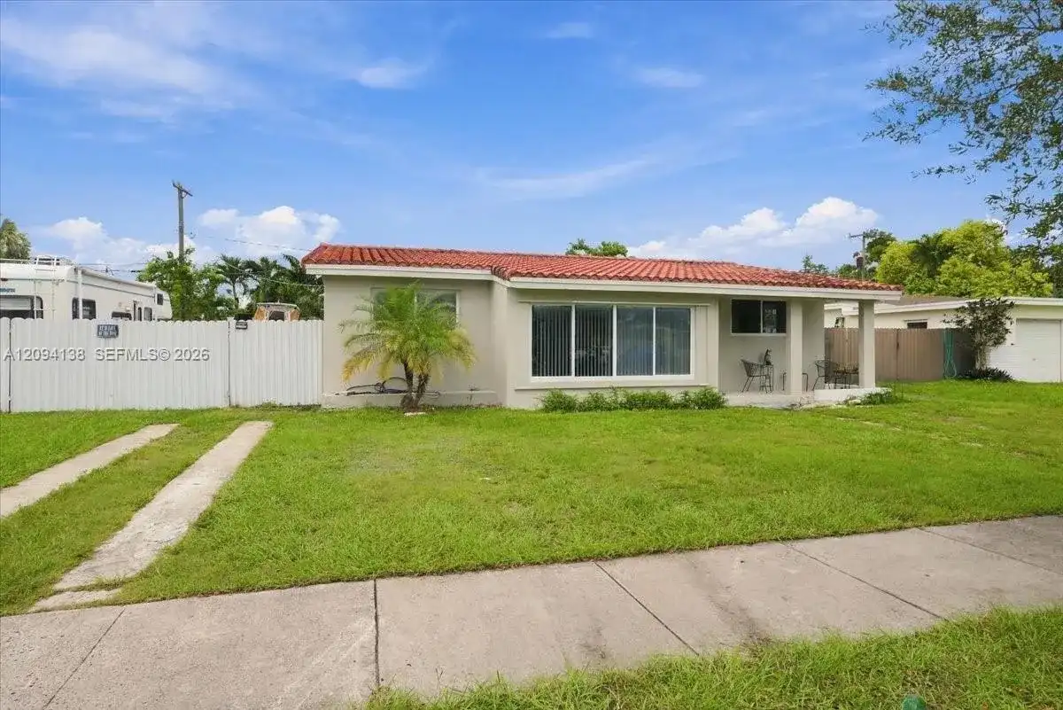 9625 Dominican Dr, Cutler Bay FL 33189
