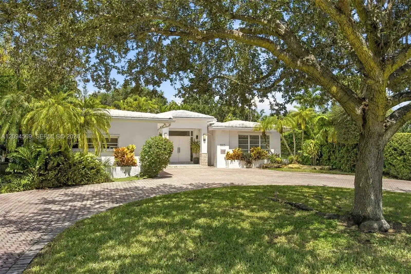 1325 Blue Rd, Coral Gables FL 33146