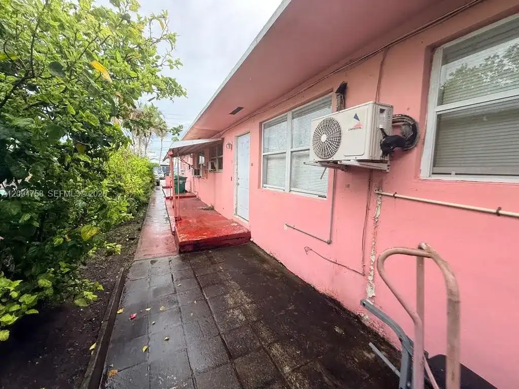 3070 NW 20th St # 2, Miami FL 33142