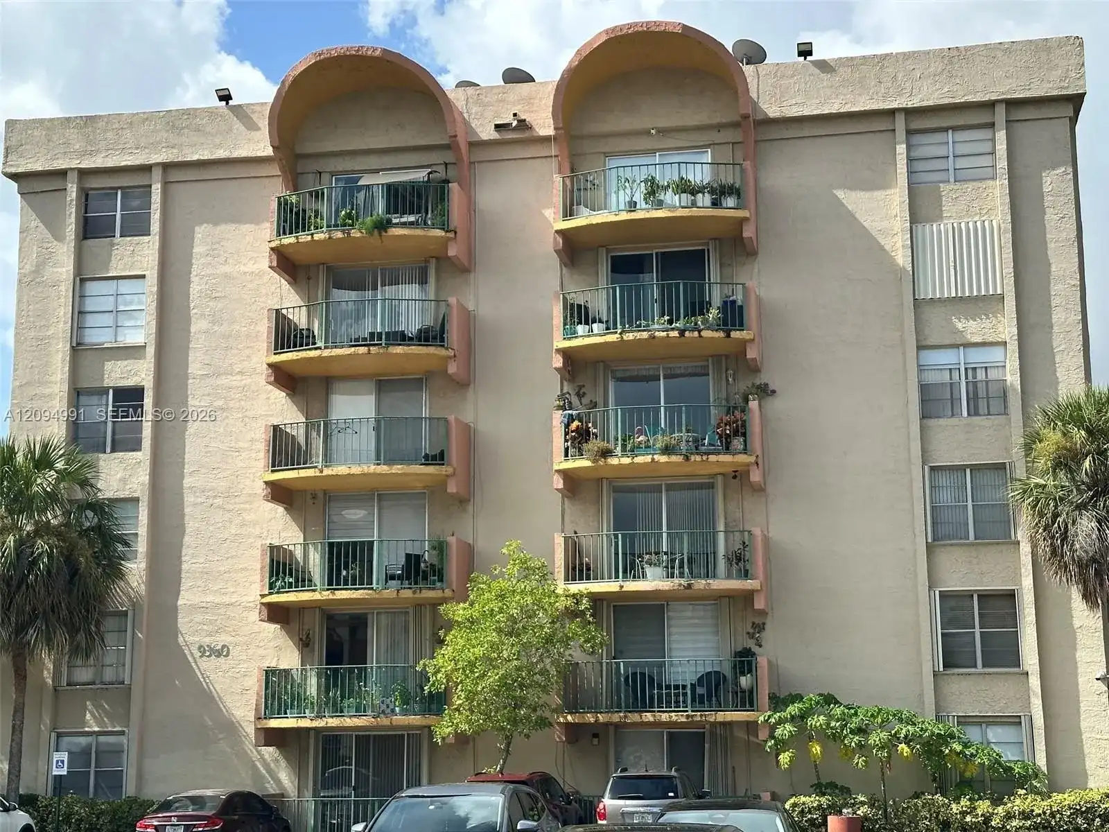 9360 Fontainebleau Blvd # 410, Miami FL 33172