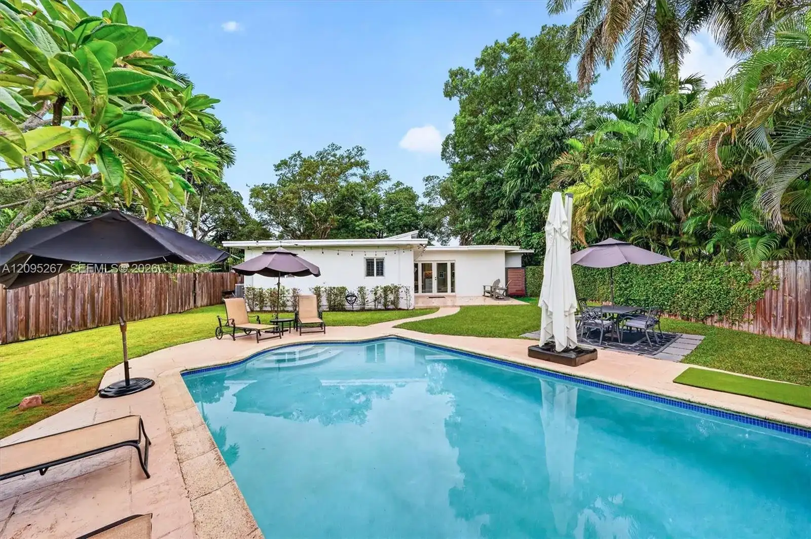 6015 SW 32nd St, Miami FL 33155