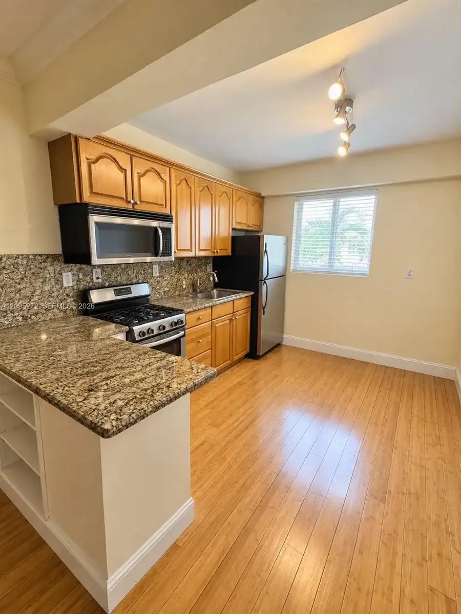 1014 Salzedo St # 200, Coral Gables FL 33134