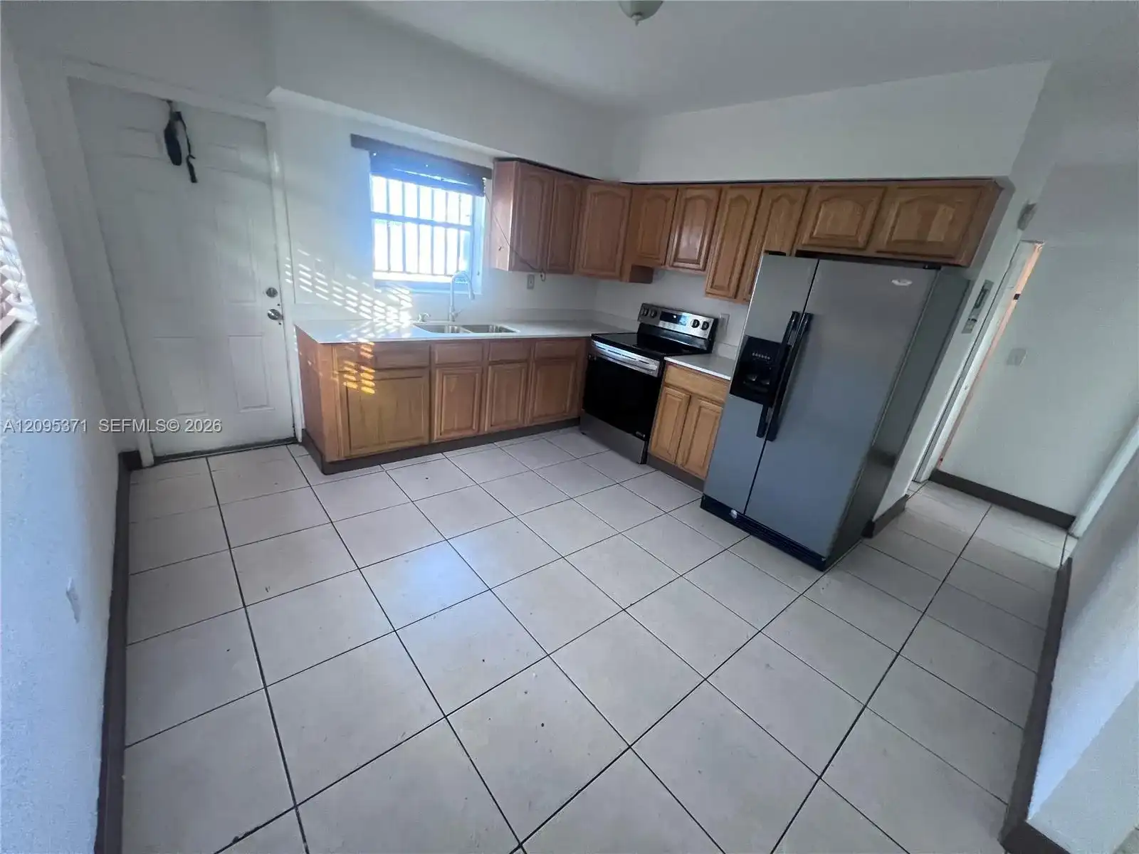 1995 NE 167th St # 1, North Miami Beach FL 33162