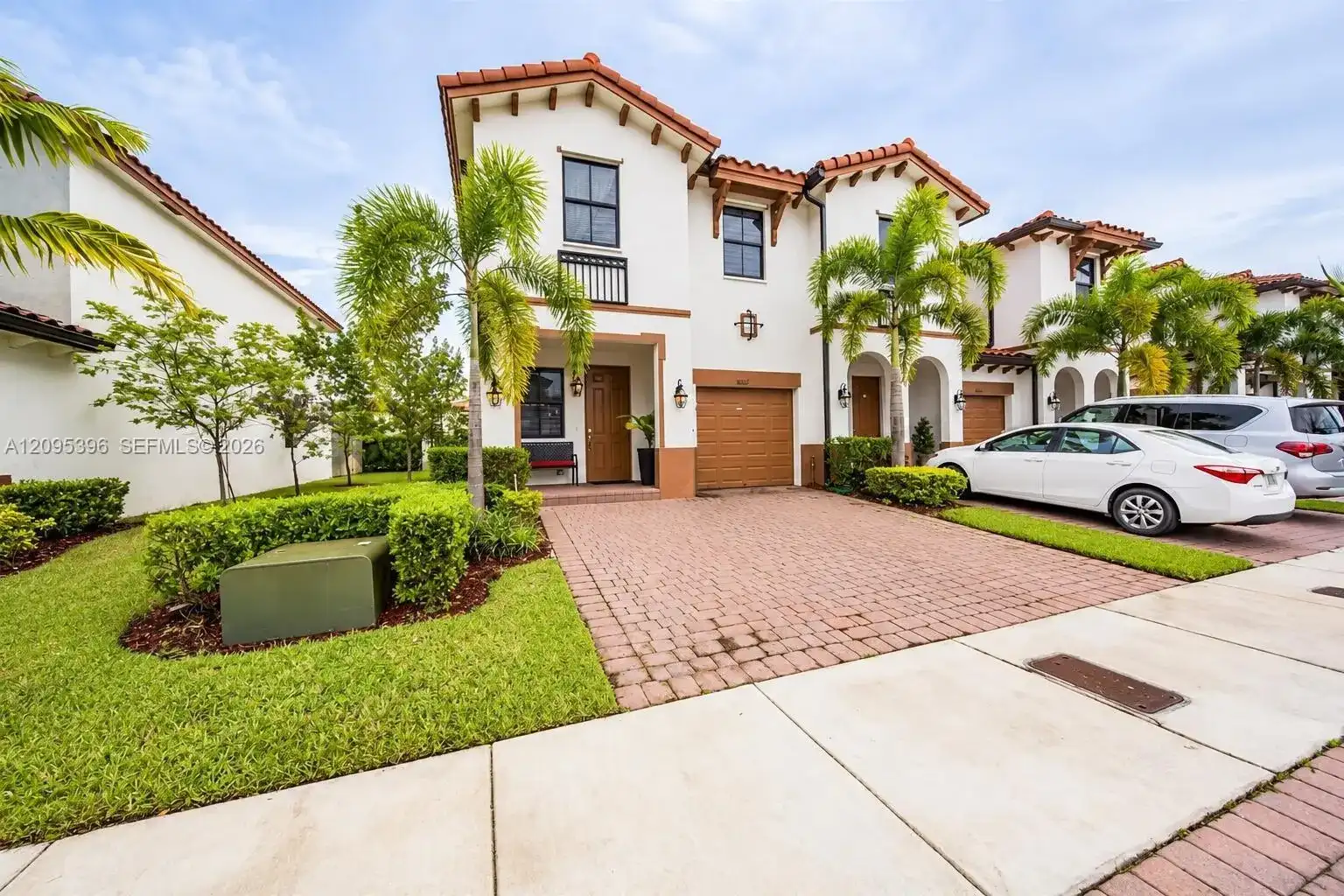 8837 NW 102nd Ct, Doral FL 33178